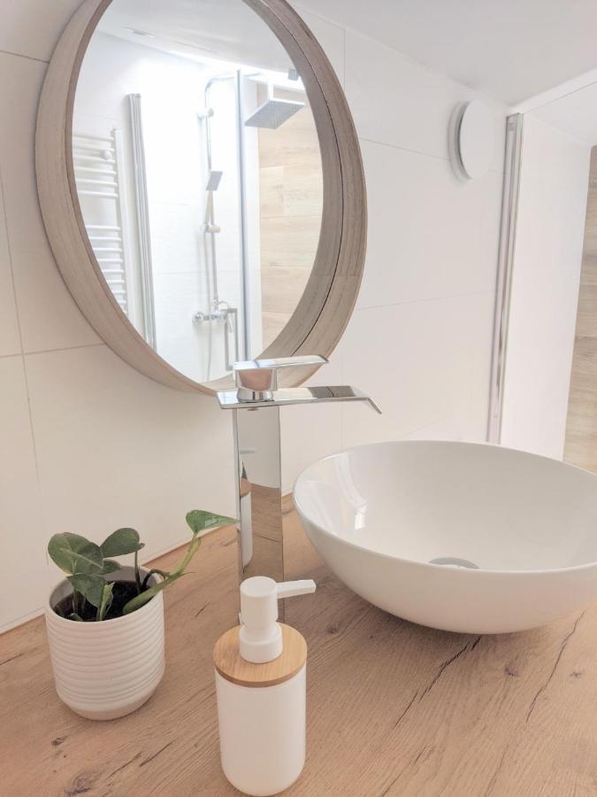 Apartamentos Baldenora Llanes Eksteriør billede